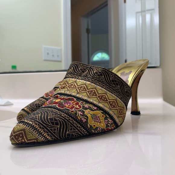 Richly Embroidered mules size 10 - Picture 5 of 11